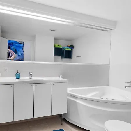 Apartment Annete - 20m From The Sea By Interhome